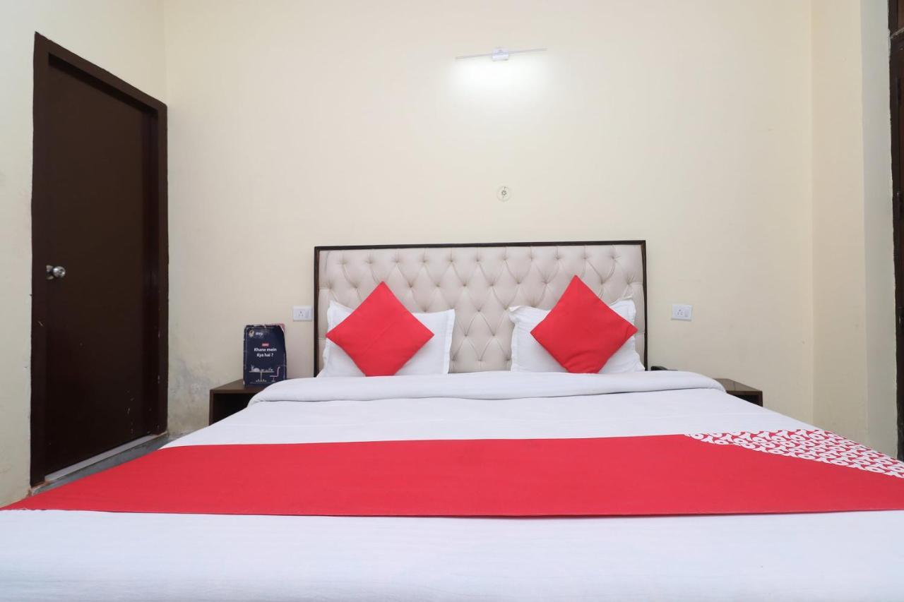 Oyo Hotel Ayaan Bareilly Bagian luar foto